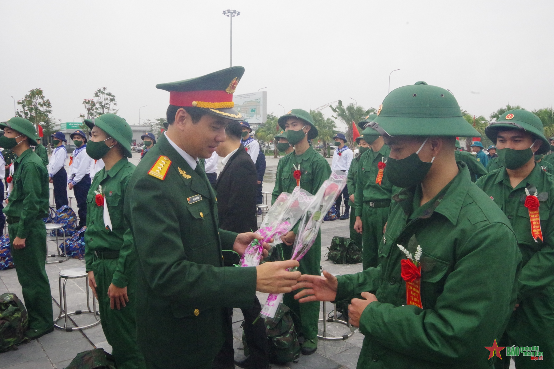 Huyện Tứ Kỳ (Hải Dương): Nhiều thanh niên tình nguyện nhập ngũ